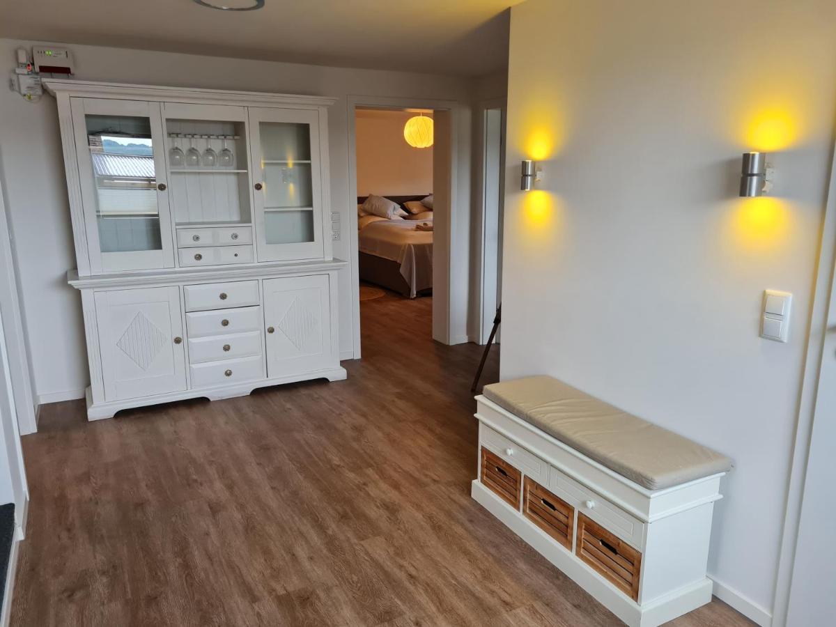 Schoene Ruhige Mit Terrasse Apartment